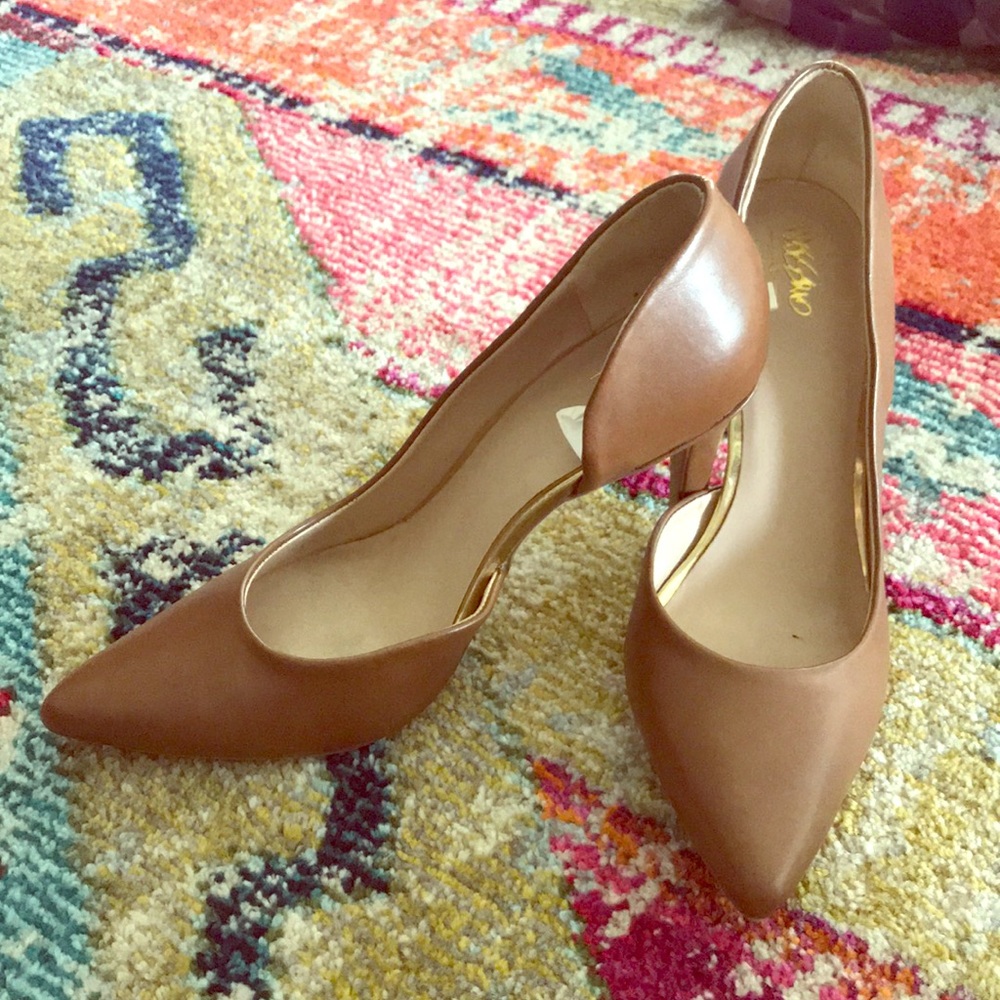 Mossimo pumps!